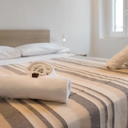 Masai - One Bedroom Flat 1St Floor By Train Station Florença Exterior foto
