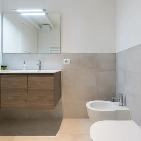 Masai - One Bedroom Flat 1St Floor By Train Station Florença Exterior foto