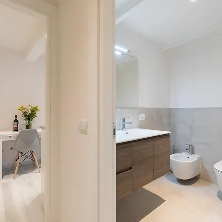 Masai - One Bedroom Flat 1St Floor By Train Station Florença Exterior foto